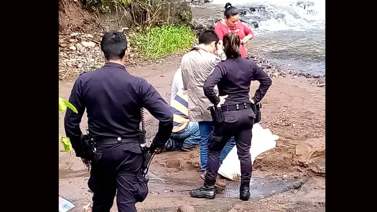 Hombre muere arrasyrado por un río en Meanguera Morazán Foto tomada de Noticiero TVM