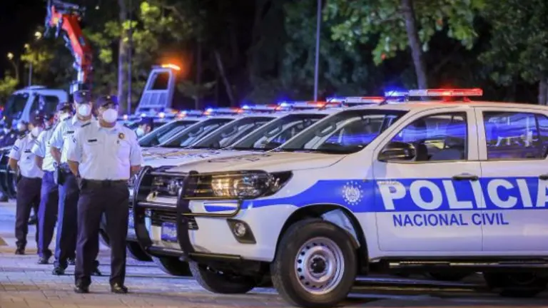 43 patrullas a la PNC