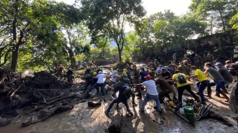 Deslave en Nejapa con muertos