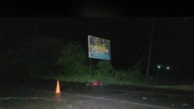 Motociclista muerto y mujer herida