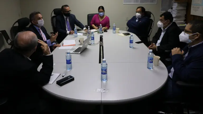 TSE en reunión