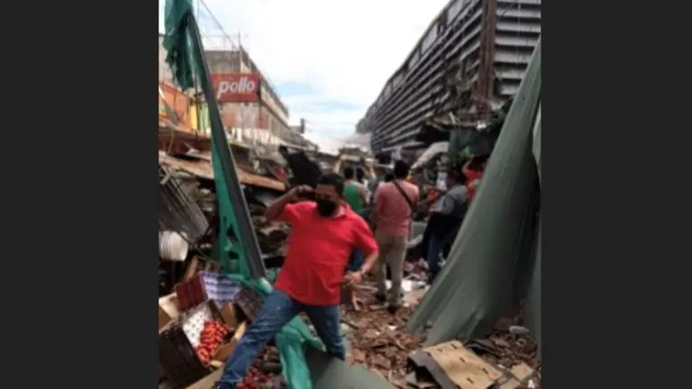 Explosión en Don Pollo de Santa Ana