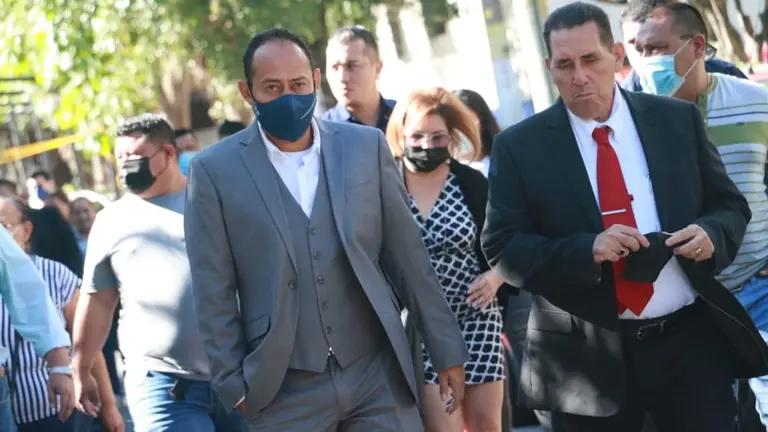 Adán Perdomo en tribunal