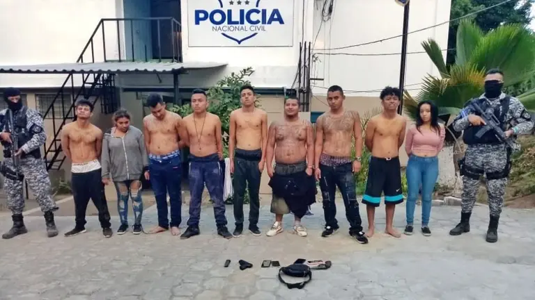 Nueve detenidos en C. Delgado