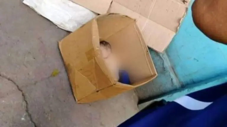 Bebé abandonado en Filipinas