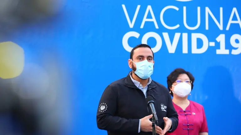 Alabí en conferencia