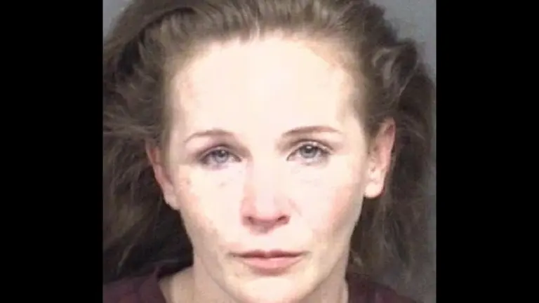 Mujer que arrolló a jóvenes negroos