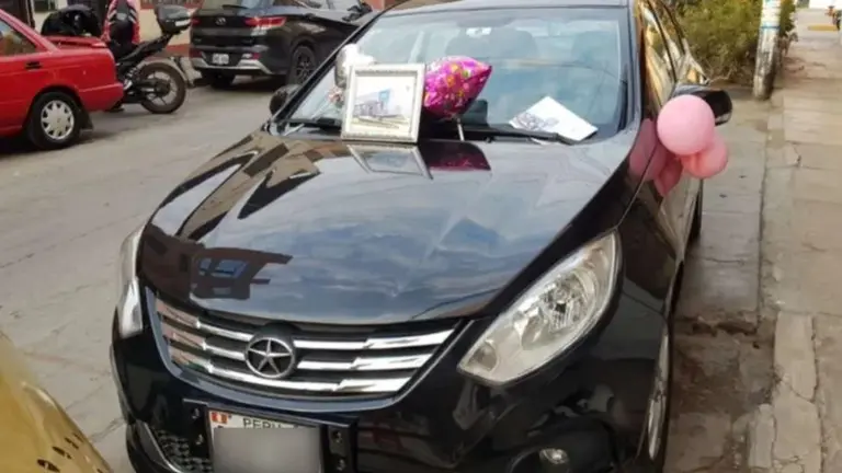 Rifa automóvil