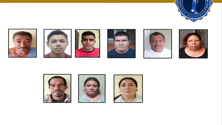 Señalados de ayudar a expolicía
