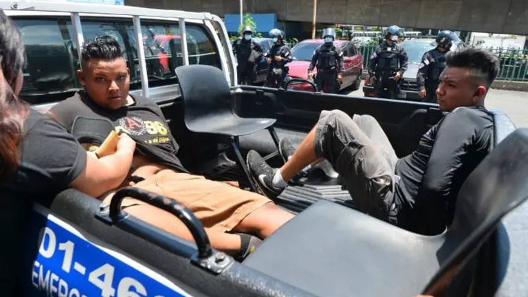 Sujetos en disturbios
