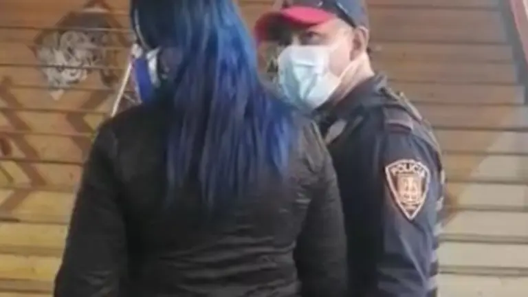 Mujer manoseada