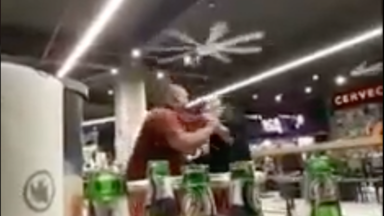 pelea en bar 1
