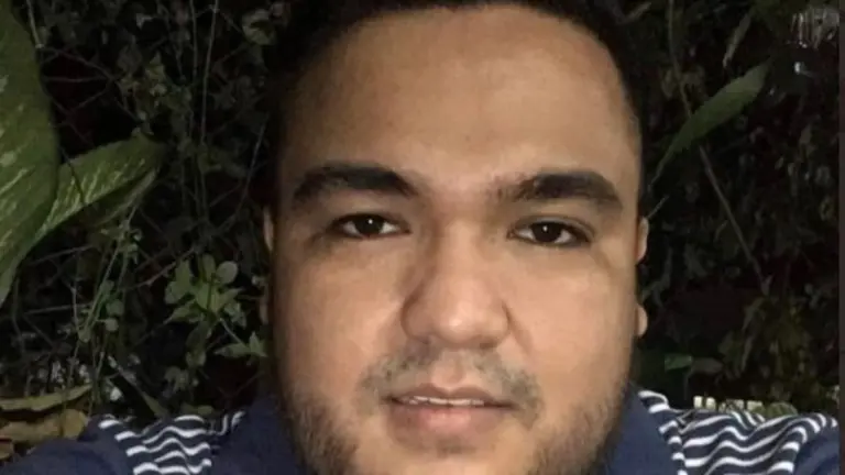 Desaparece después de pedir taxi en Plaza Mundo