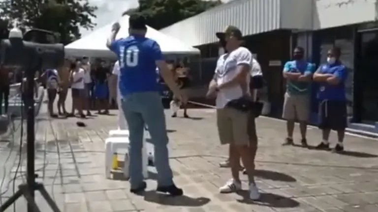 Acusan a entrenador del INDES