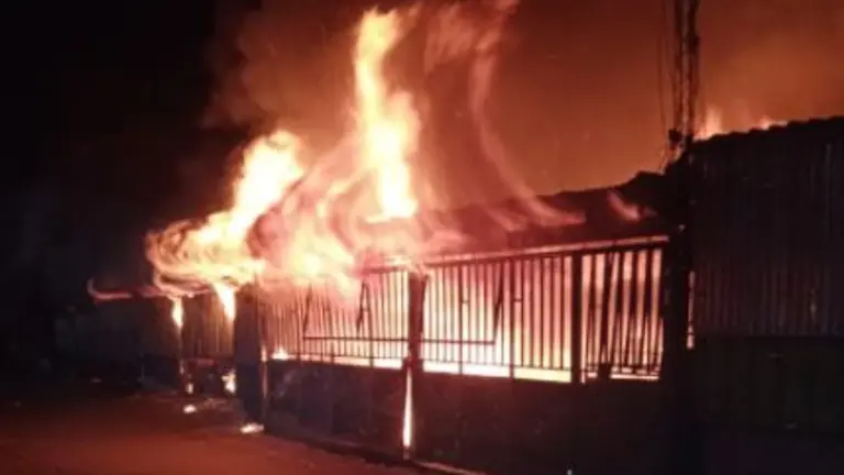 Mercado Colón incendio en 25 puestos