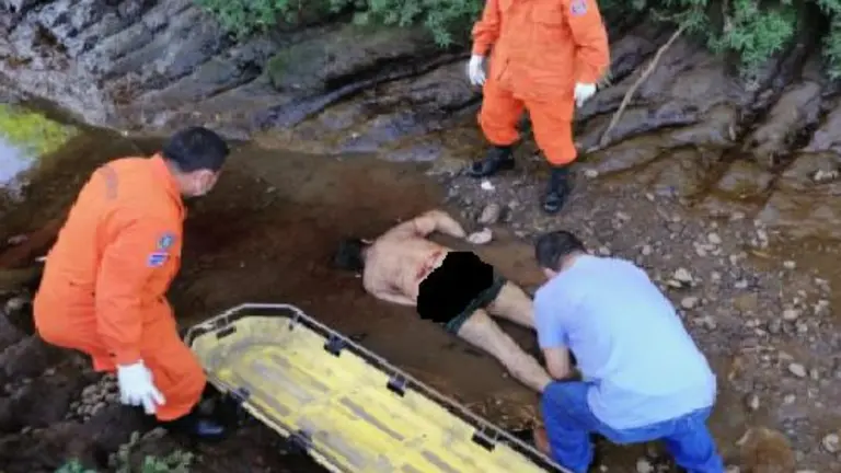 Hombre en puente Urbina