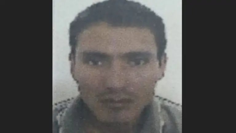 Policía hurta dinero de cajero