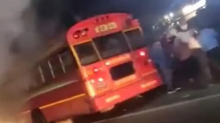 Incendio en bus de la 133