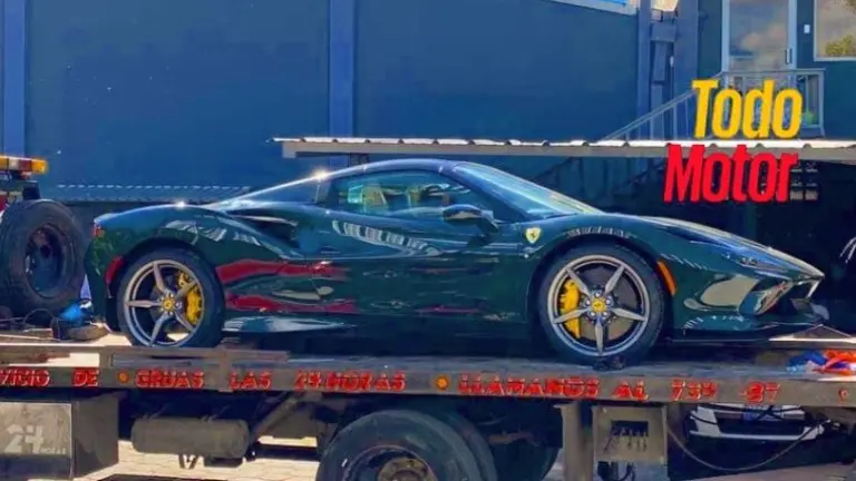 Empresario salvadoreño adquiere Ferrari