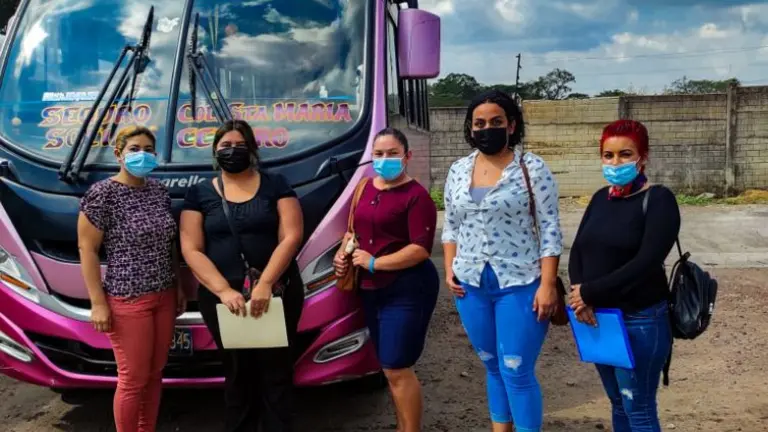 Cinco mujeres en la TUDO