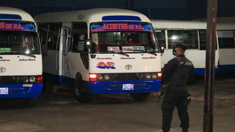 Suspenden concesiones a la 42