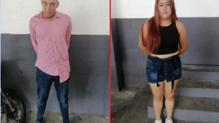 Robando a punta de pistola