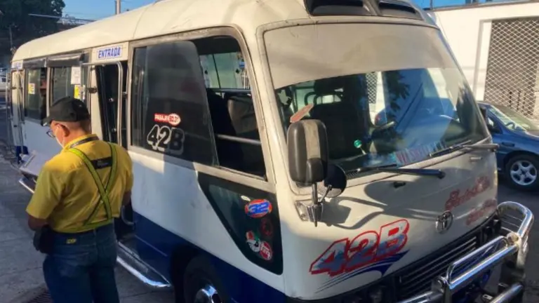 Microbuesero de la 42-B