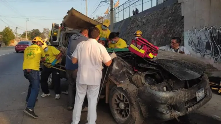 Tres empledos de la ruta 109