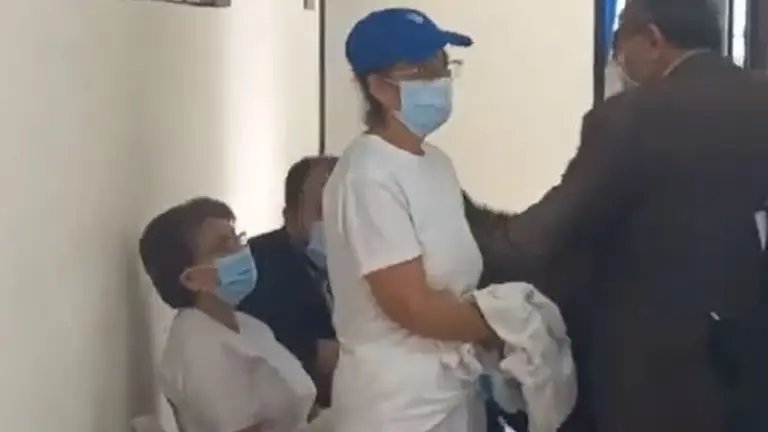 Violeta Menjivar y Erlinda Handal