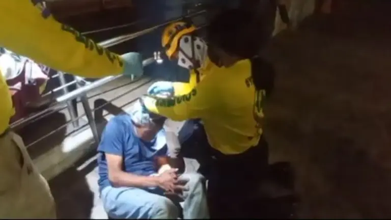 Vapuleado señor de 60 años