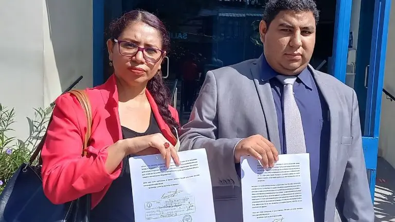 Dos abogados