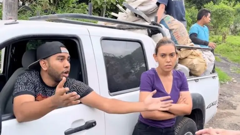 Lanzando basura y ripio