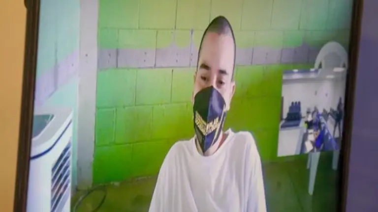 Se vistió como soldado