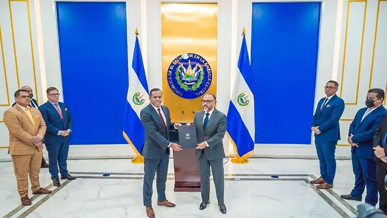 Hacienda presenta dos iniciativas