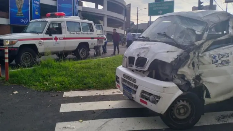Cinco lesionados en bulevar Cancillería