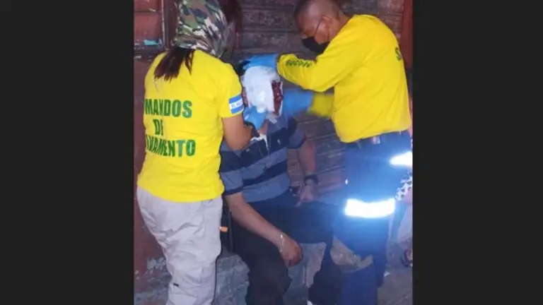 Golpiza después de salir de discoteca