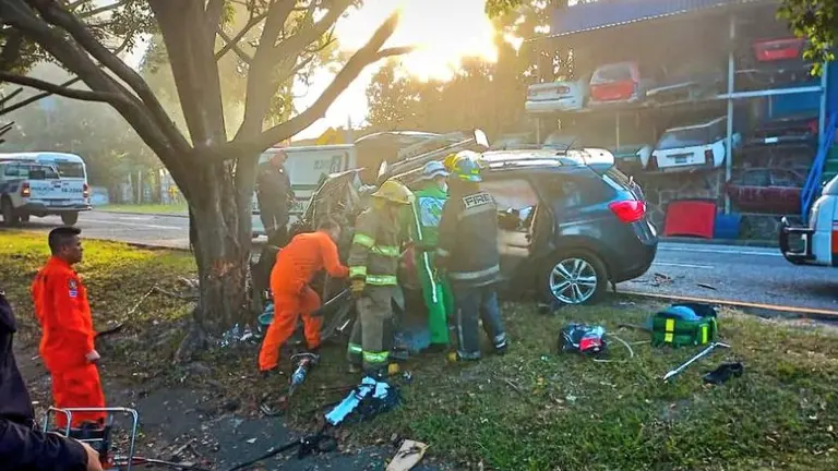 Dos mujeres y un hombre muertos en accidente