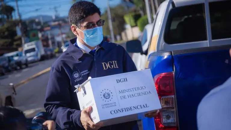 En jueves de evasores