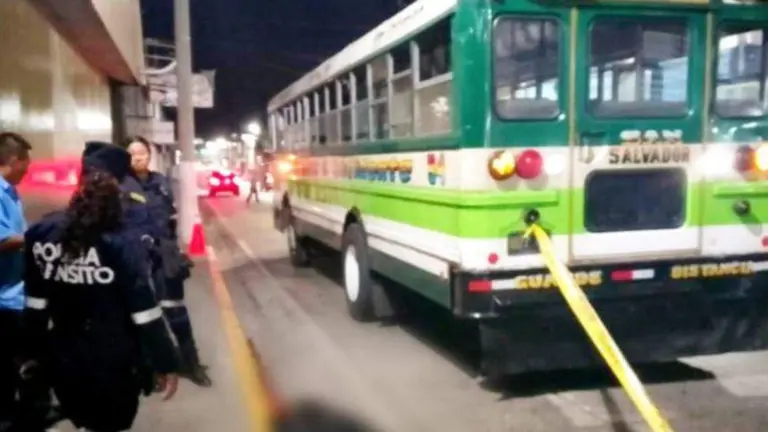 Busero de la 202 en Tecla