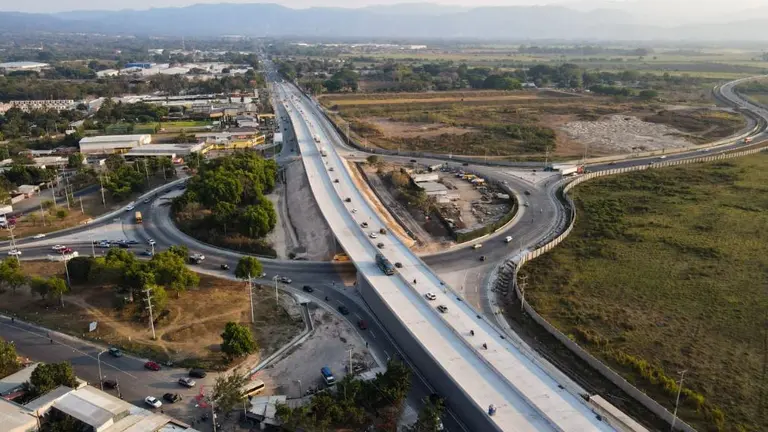Paso en San Juan Opico