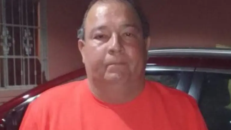 Empresario de vehículos y repuestos