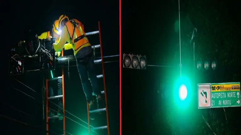 Semáforos en autopista norte