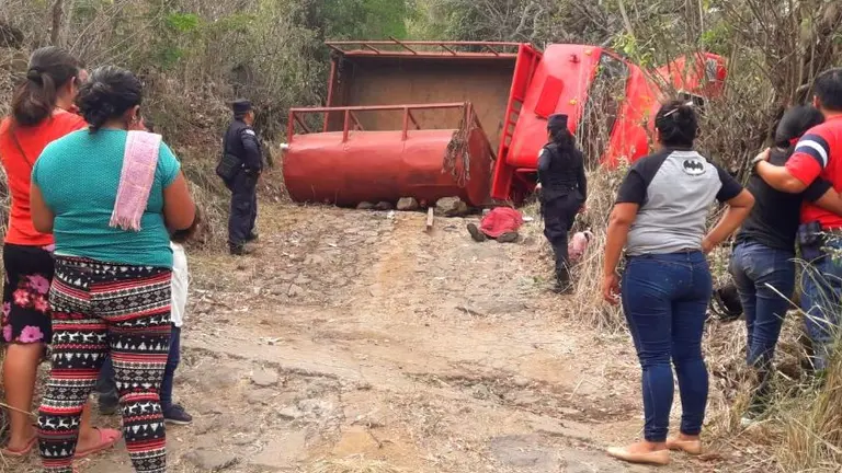 Conductor de pipa en Ataco