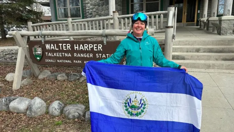 Rescatan a Alfa Karina Arrué