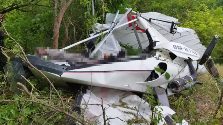 Avioneta en Rosario de Mora