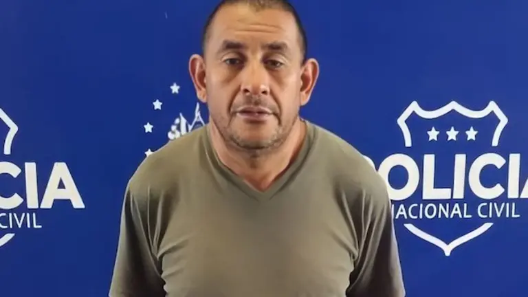 José Javier Landaverde, detenido por amenazar con arma de fuego a conductores.