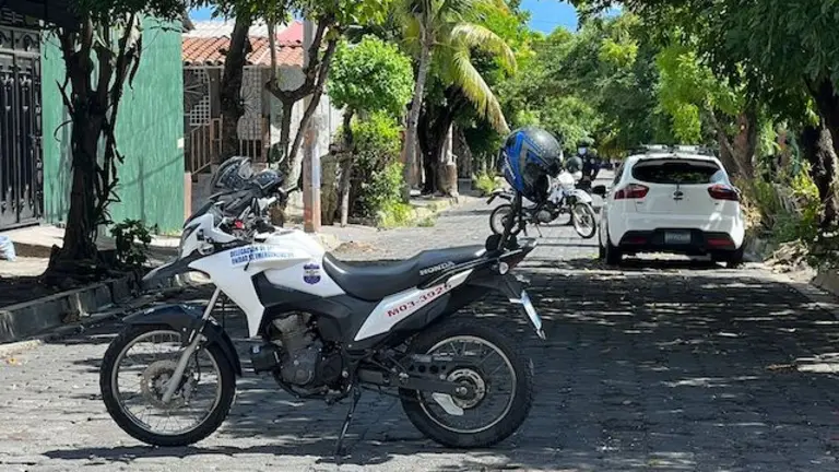 Fallecido dentro de un vehículo en colonia El Molino, San Miguel
