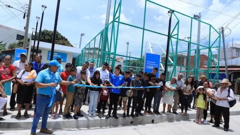 DOM CENTRO DEPORTIVO LA LAGUNA CHALATENANGO 3