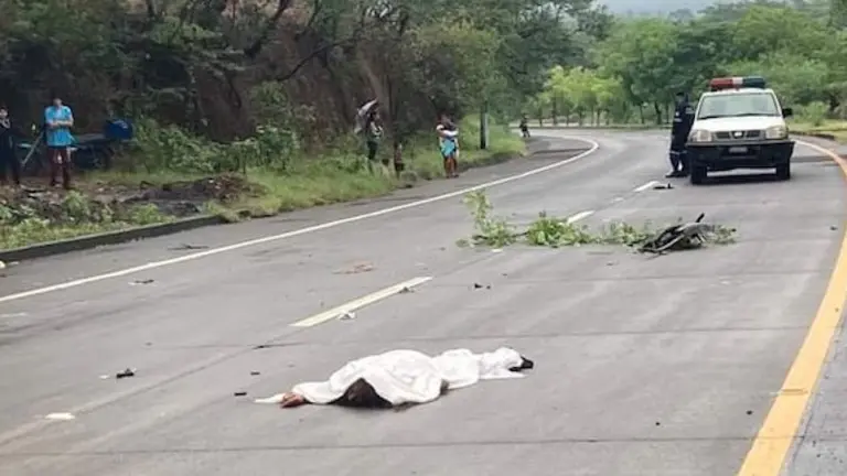 Mujer muere atropellada bypass La Unión