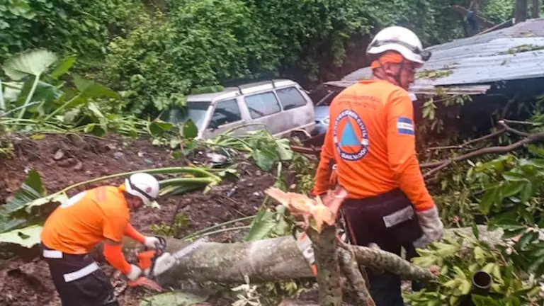 Protección Civil Mejicanos derrumbe lluvias